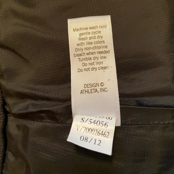 The Athleta Snow Stomper Quilted Puffer Mini Skirt Black Size 6 - Picture 11 of 12